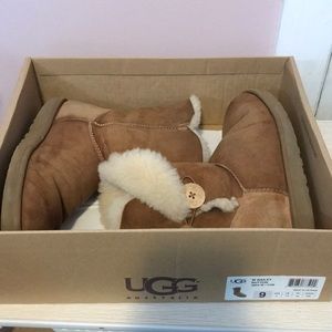 Women’s Ugg boots Size 9